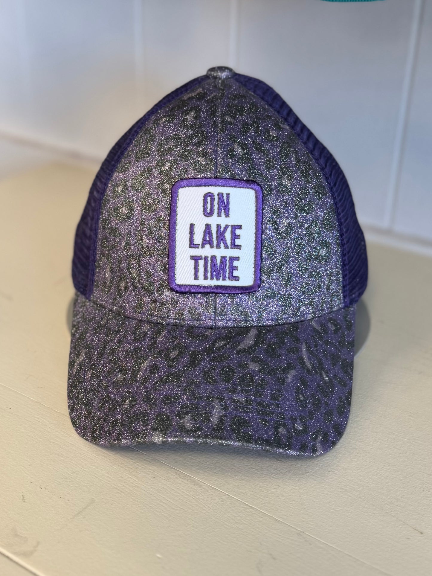 On Lake Time - Glitter Leopard CC Ponytail Hat