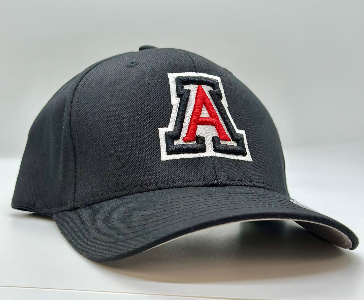 3 Color Auburn A Puff Fitted S/M Hat