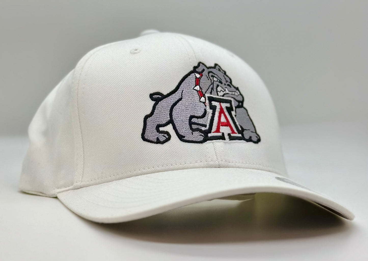 Auburn Bulldog with A Fitted L/XL Hat